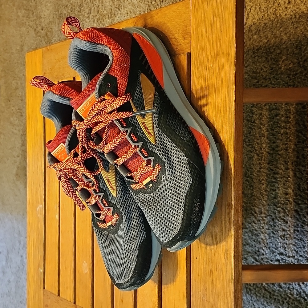 Brooks Cascadia shoes
